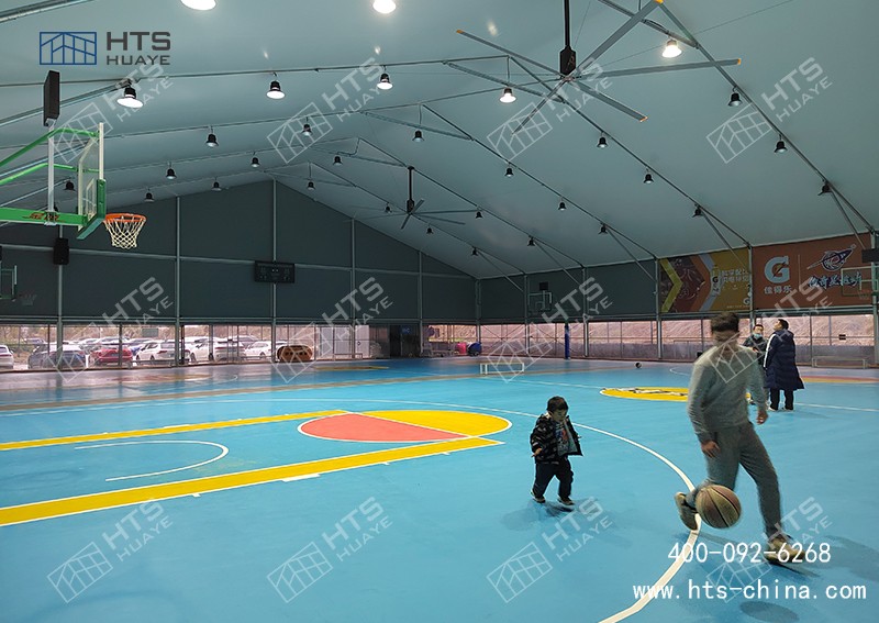 裝配式篷房籃球館實(shí)現(xiàn) “一館多用”，極大地提升了場地使用效率